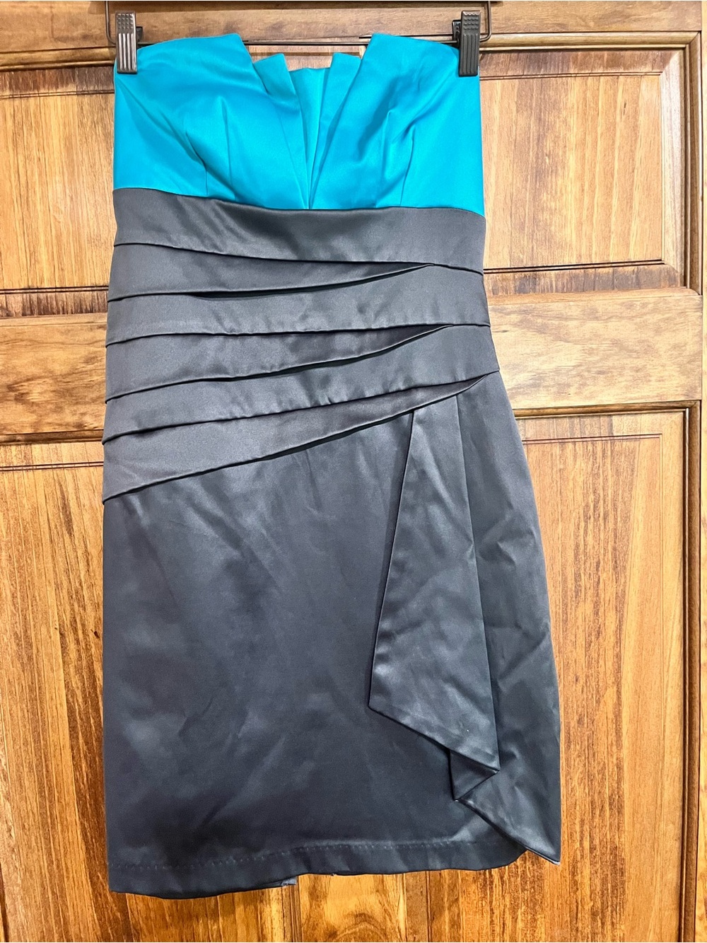 Teeze Me Y2K Turquoise & Grey Strapless Pleated Cocktail/Cruise/Prom Dress